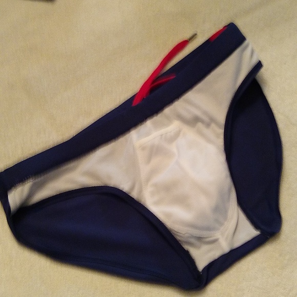 UXH Swimsuit - Picture 6 of 7